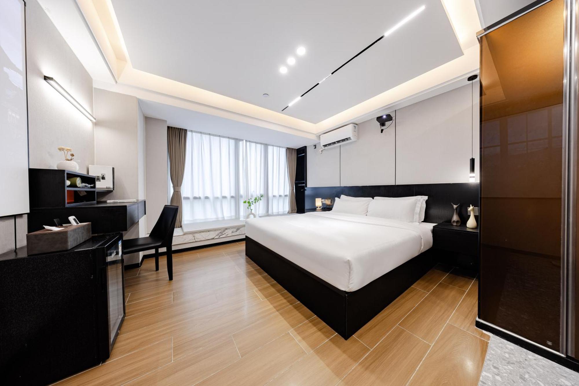 Yu Manju High-Floor Huge-Screen Audiovisual Hotel-Guangzhou Tower Zhujiang New Town Sports West Road Branch Экстерьер фото